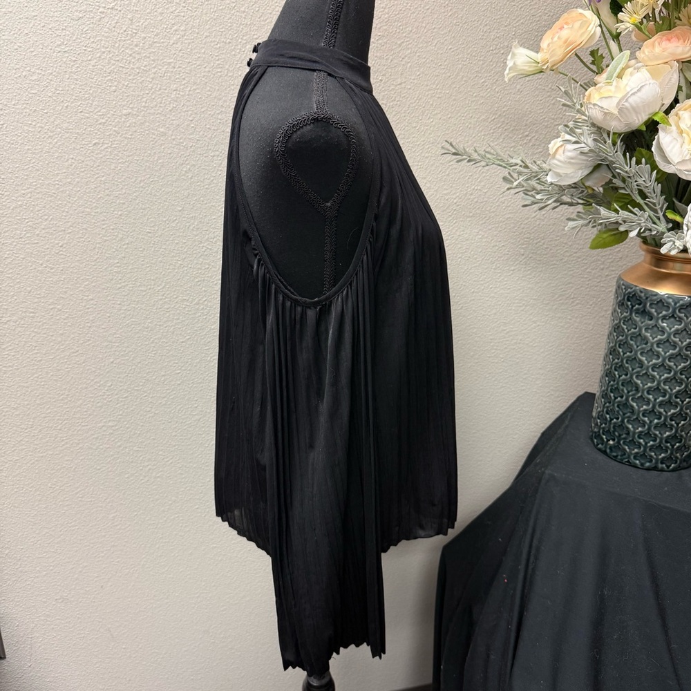 Worthington Black Pleated Mock Neck Sleeveless Blouse Career Chic - Picture 4 of 6
